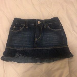 Girls denim skirt.